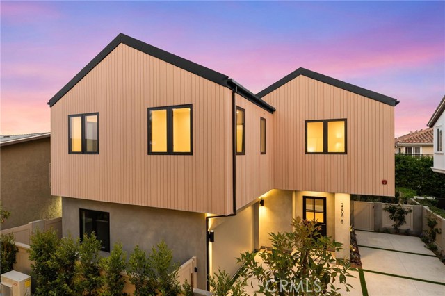 2206 Gates AVE Unit: B