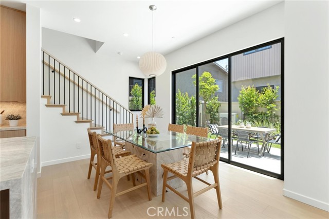 2206 Gates AVE Unit: B