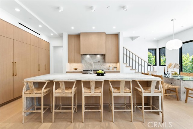 2206 Gates AVE Unit: B