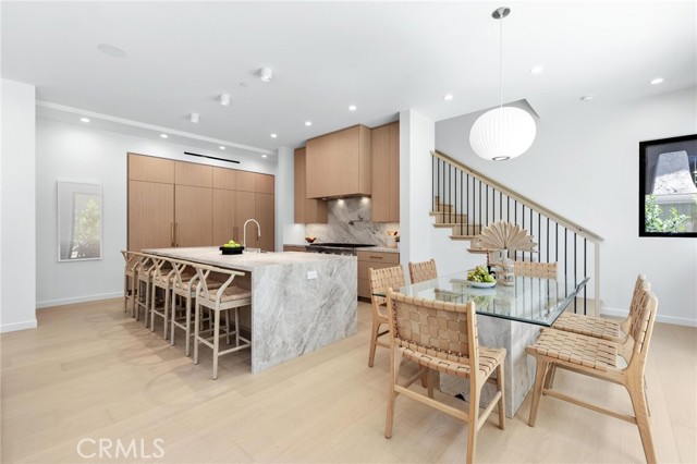 2206 Gates AVE Unit: B