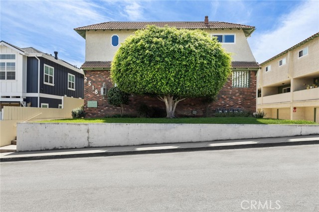 2518 Curtis Ave Unit: 3