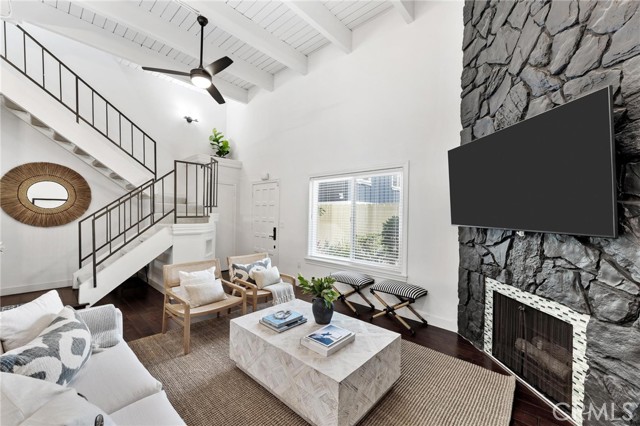 2518 Curtis Ave Unit: 3