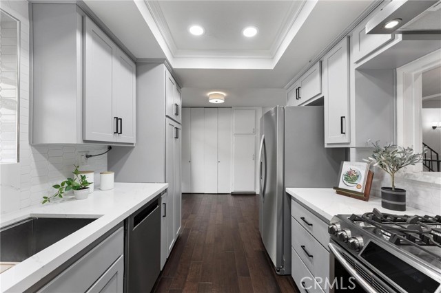 2518 Curtis Ave Unit: 3