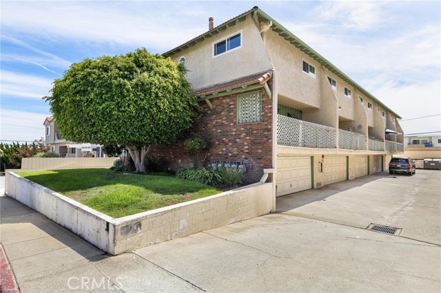 2518 Curtis Ave Unit: 3