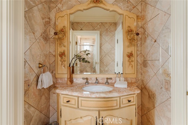 609 Paseo Del Mar