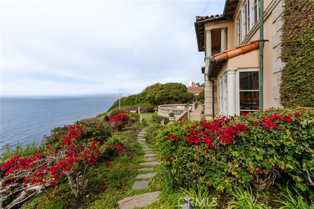 609 Paseo Del Mar