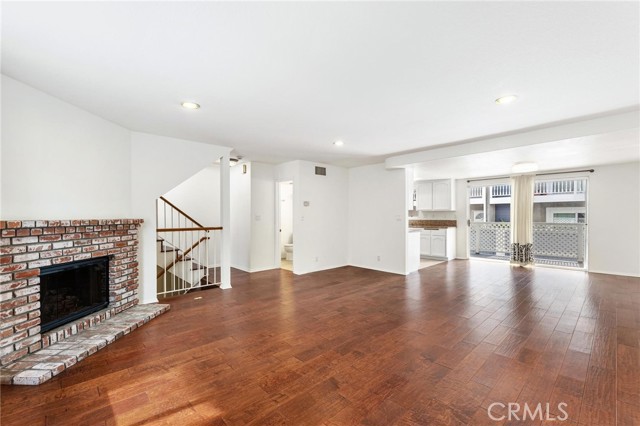 1421 12th ST Unit: 4