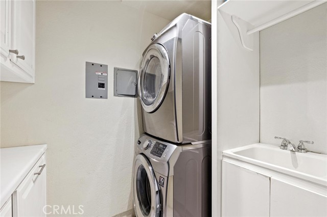 1421 12th ST Unit: 4