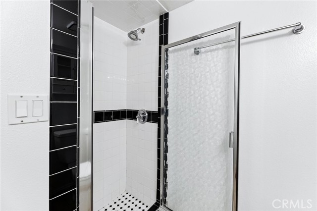 1421 12th ST Unit: 4