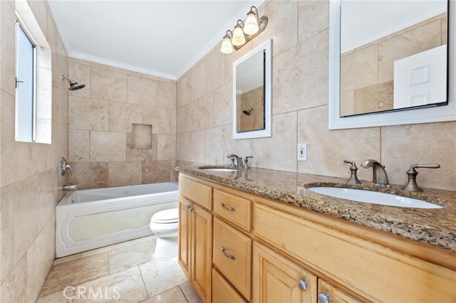 1421 12th ST Unit: 4