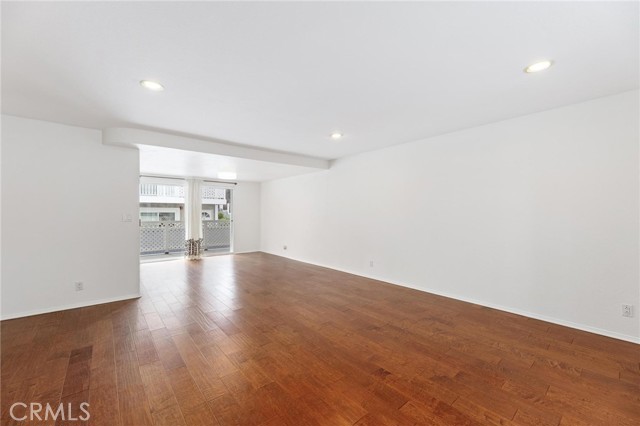 1421 12th ST Unit: 4