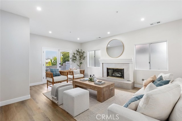 1714 Marshallfield Unit: A