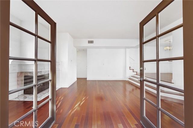 1515 Artesia Unit: 2