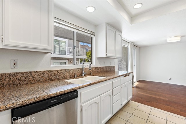 1421 12th ST Unit: 4