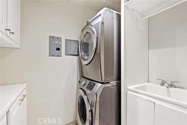 1421 12th ST Unit: 4