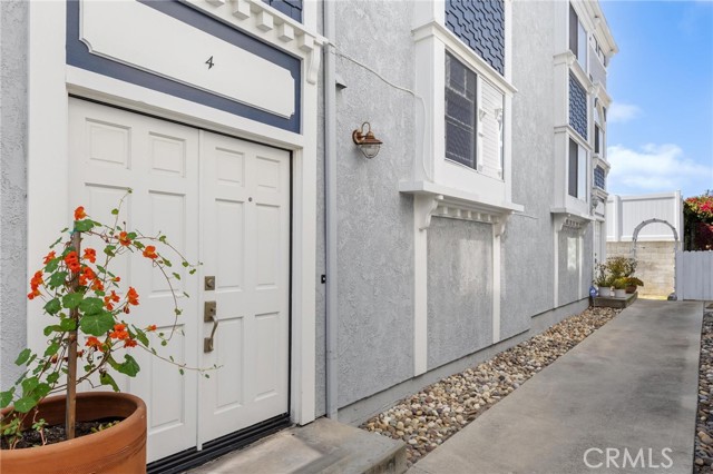 1421 12th ST Unit: 4