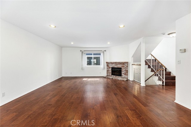 1421 12th ST Unit: 4