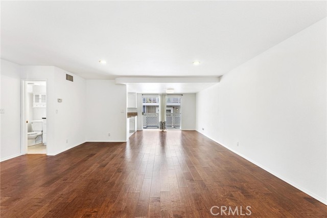 1421 12th ST Unit: 4