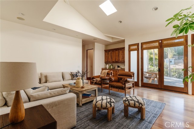 1807 Valley Park AVE