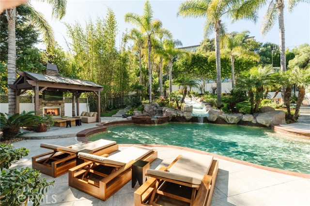 1807 Valley Park AVE