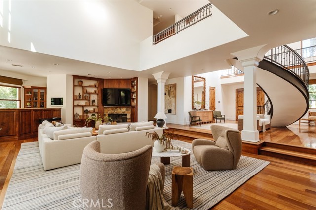 1807 Valley Park AVE