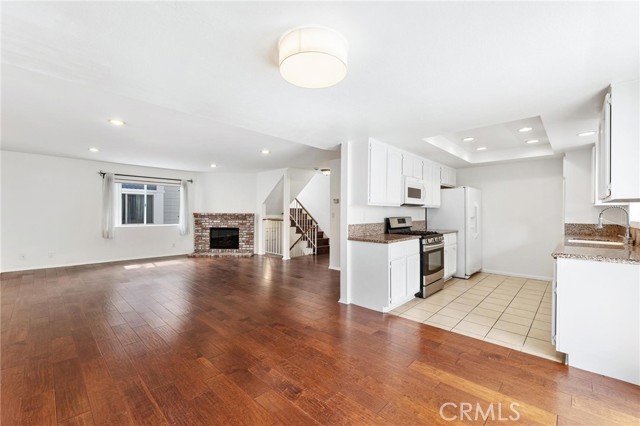 1421 12th ST Unit: 4