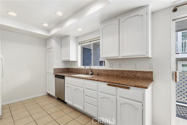 1421 12th ST Unit: 4