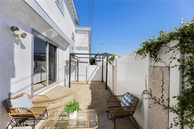 2214 Ruhland AVE Unit: A