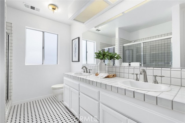 2214 Ruhland AVE Unit: A