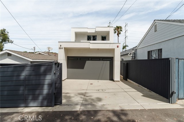 664 Rosecrans AVE