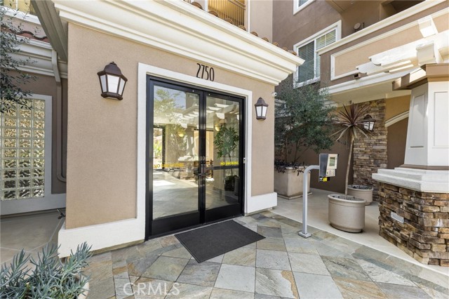 2750 Artesia Unit: 458