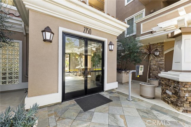 2750 Artesia Unit: 458