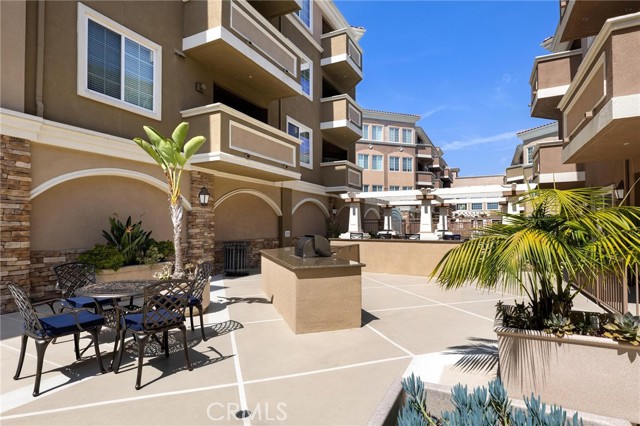 2750 Artesia Unit: 458