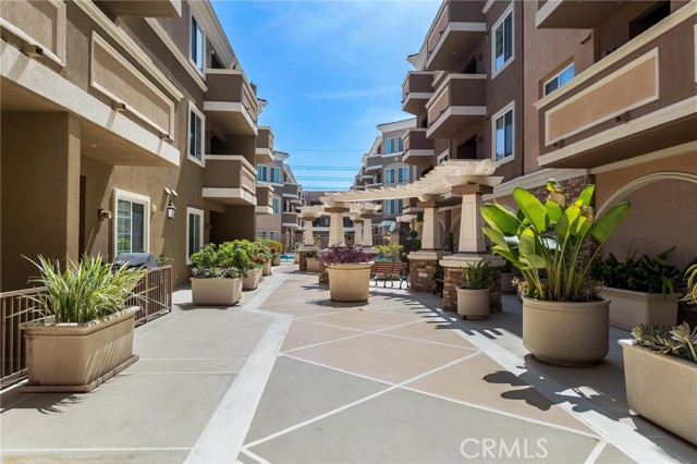 2750 Artesia Unit: 458