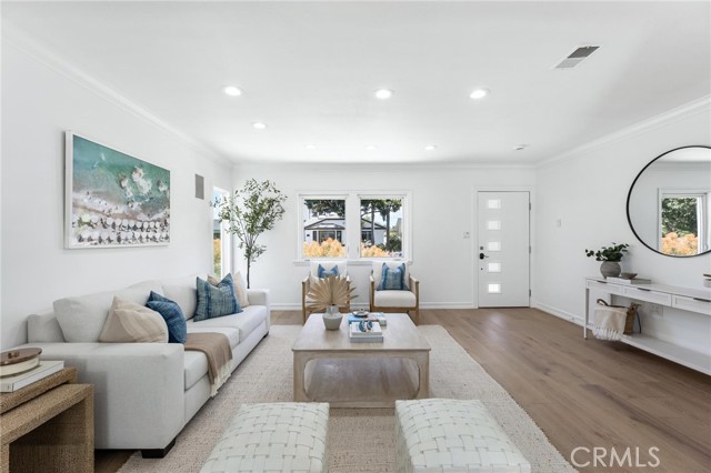 3219 Gibson PL
