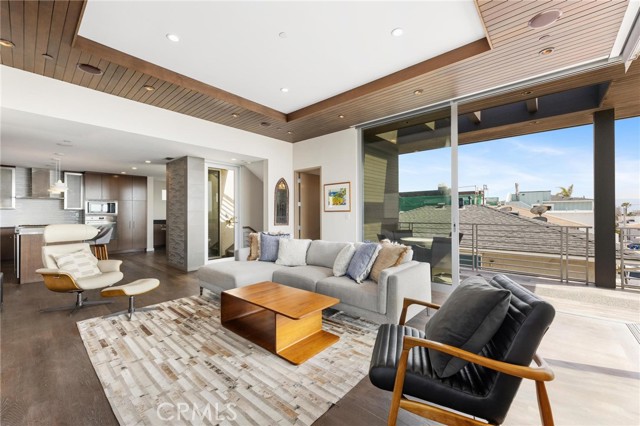 726 Loma DR