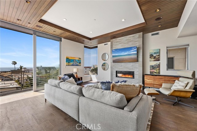 726 Loma DR