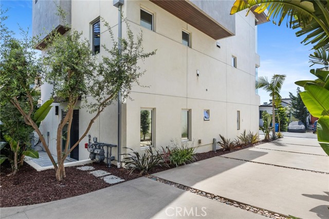 726 Loma DR