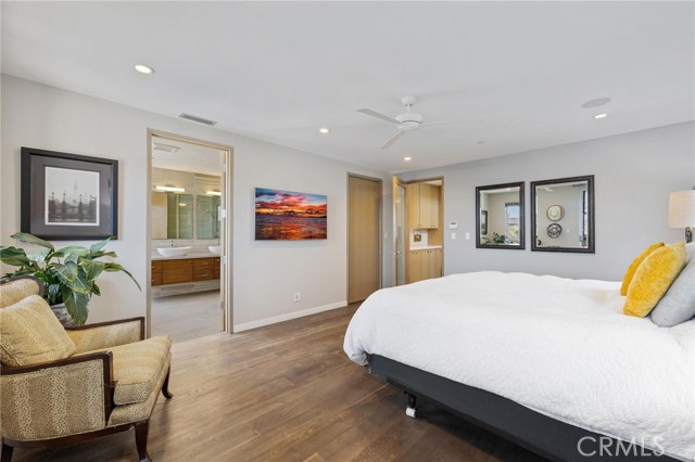 726 Loma DR