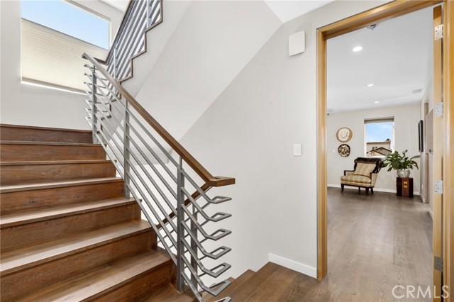 726 Loma DR