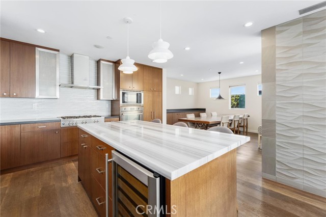 726 Loma DR