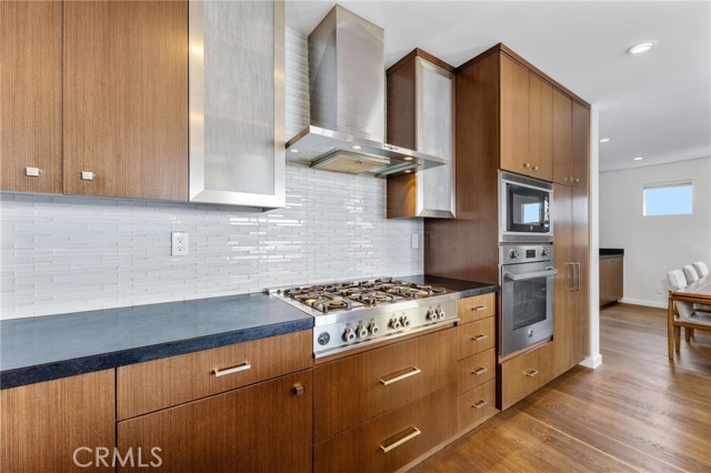 726 Loma DR