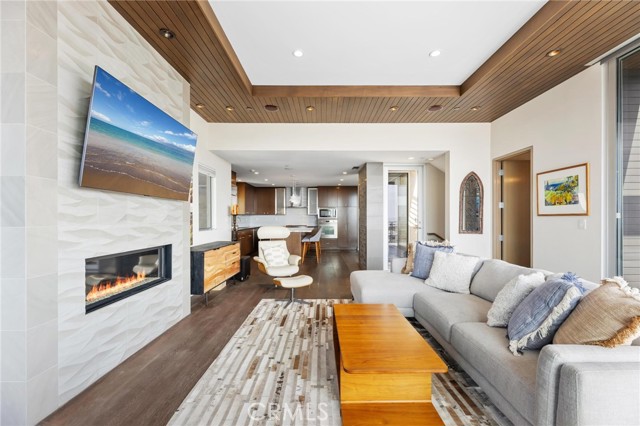 726 Loma DR