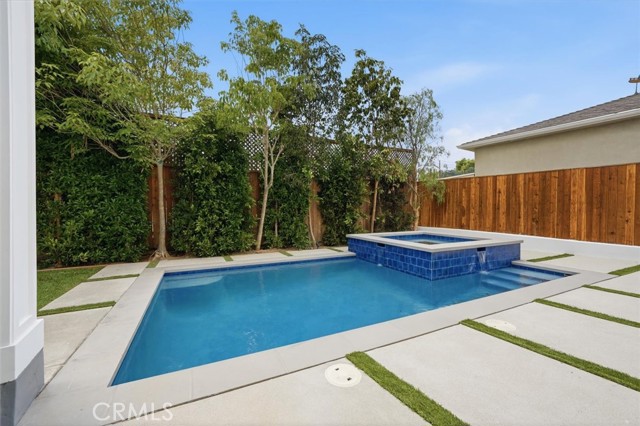 2126 Havemeyer LN