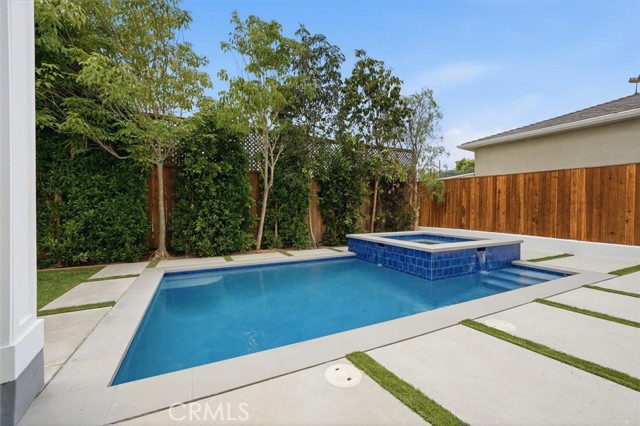 2126 Havemeyer LN
