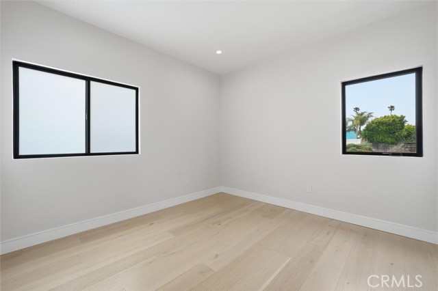 2126 Havemeyer LN