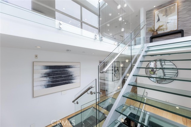 2434 Manhattan AVE