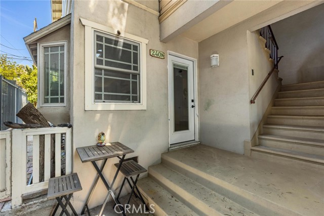 240 Hampton DR