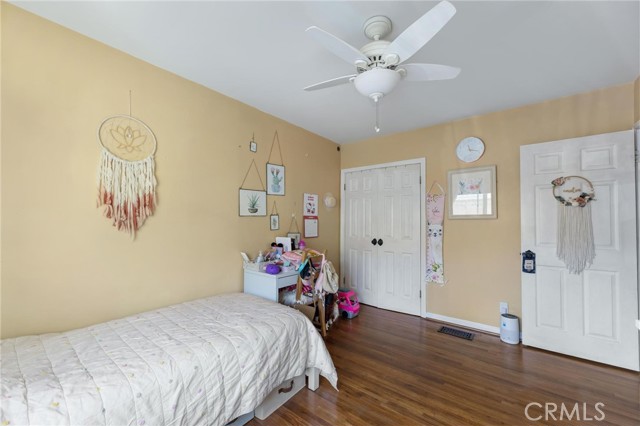240 Hampton DR