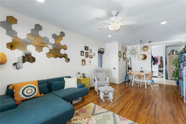 240 Hampton DR